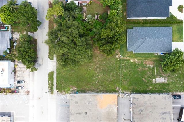 1925 Suwanee AVE, Fort Myers, FL 33901