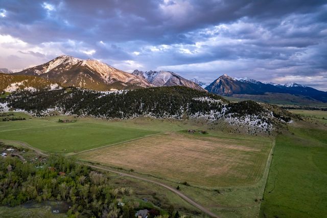 NHN Suce Creek Road, Livingston, MT 59047