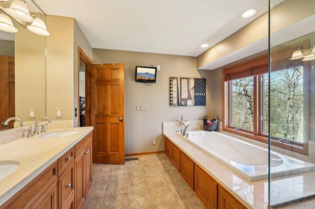 3489 Wolfberry Court, Eagan, MN 55123