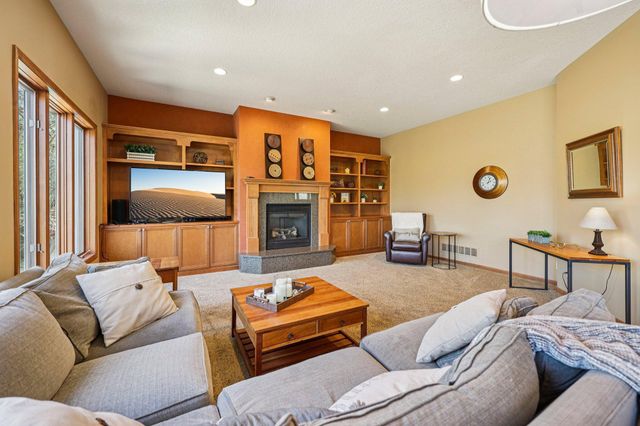 3489 Wolfberry Court, Eagan, MN 55123