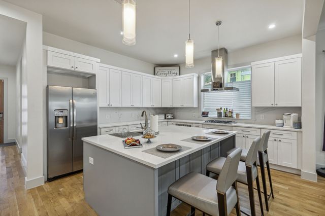 4618 Newmore Avenue, Dallas, TX 75209