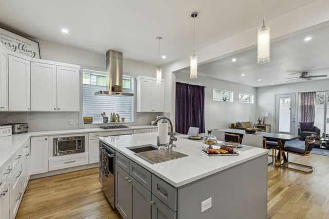 4618 Newmore Avenue, Dallas, TX 75209