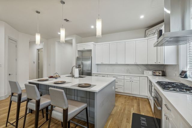 4618 Newmore Avenue, Dallas, TX 75209