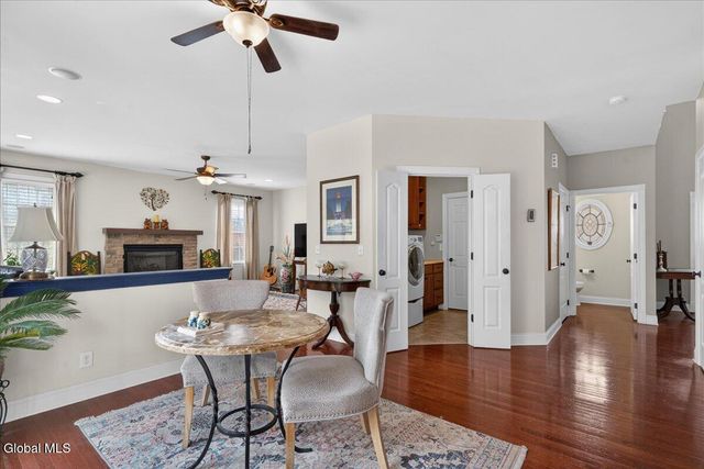 65 Stone Crest Drive, Halfmoon, NY 12118