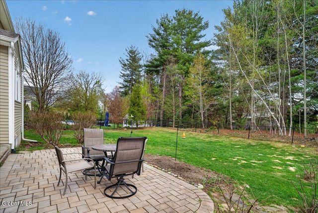 65 Stone Crest Drive, Halfmoon, NY 12118
