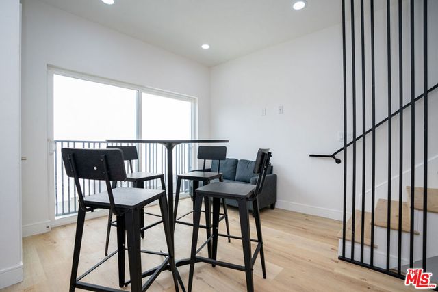 1286 W 35th Place, Los Angeles, CA 90007