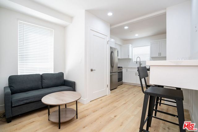 1286 W 35th Place, Los Angeles, CA 90007