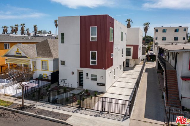 1286 W 35th Place, Los Angeles, CA 90007