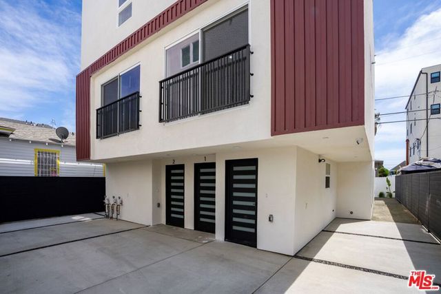 1286 W 35th Place, Los Angeles, CA 90007