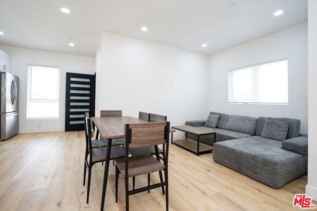 1286 W 35th Place, Los Angeles, CA 90007