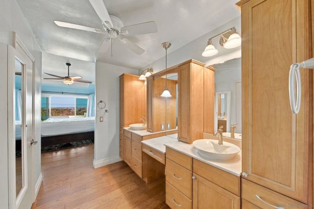 4878 Tinasa Way, San Diego, CA 92124