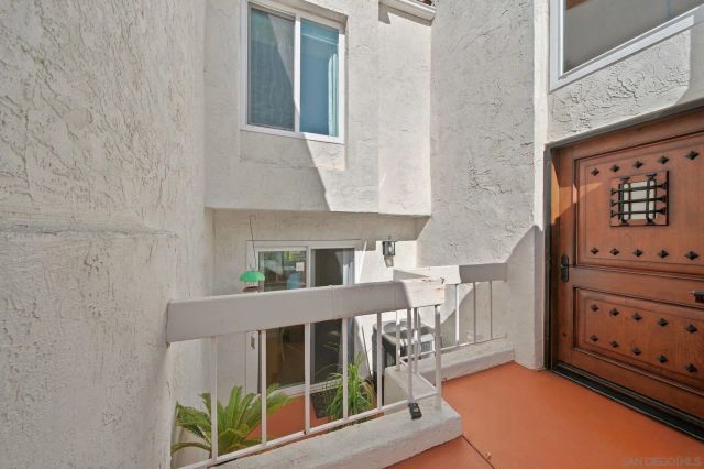 4878 Tinasa Way, San Diego, CA 92124
