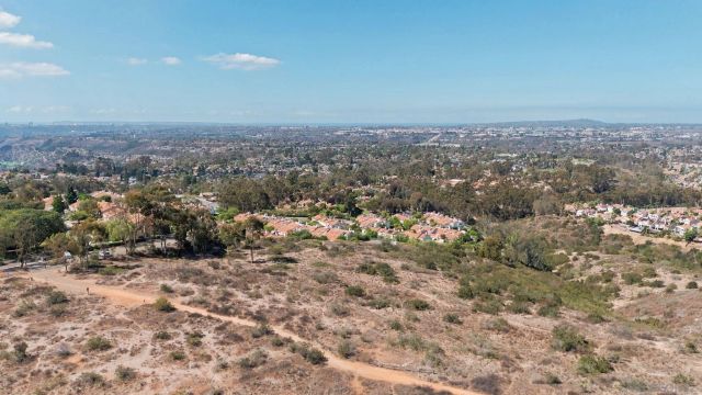 4878 Tinasa Way, San Diego, CA 92124