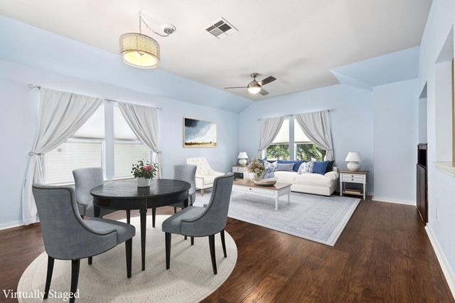 902 Memorial Heights Drive, Houston, TX 77007