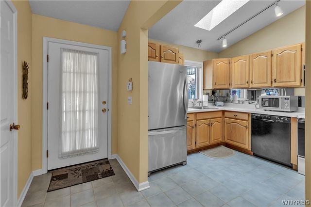55 Spicebush Lane, Amherst, NY 14221
