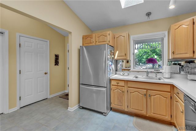 55 Spicebush Lane, Amherst, NY 14221