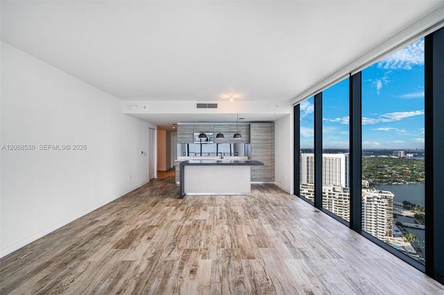 650 NE 32nd Street 4407, Miami, FL 33137