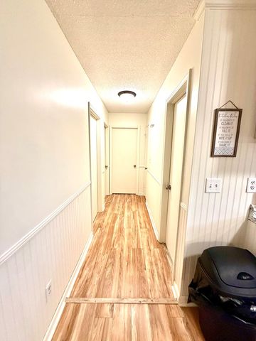 211 W King St, Headland, AL 36345