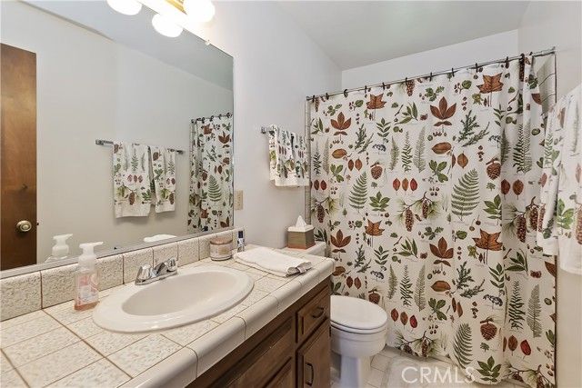 1096 Nadelhorn Drive, Lake Arrowhead, CA 92352