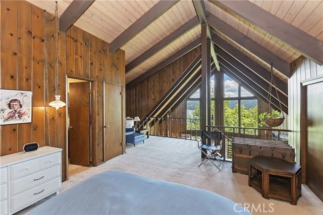 1096 Nadelhorn Drive, Lake Arrowhead, CA 92352