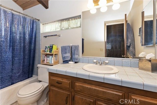 1096 Nadelhorn Drive, Lake Arrowhead, CA 92352