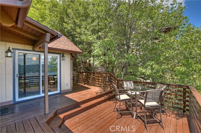 1096 Nadelhorn Drive, Lake Arrowhead, CA 92352