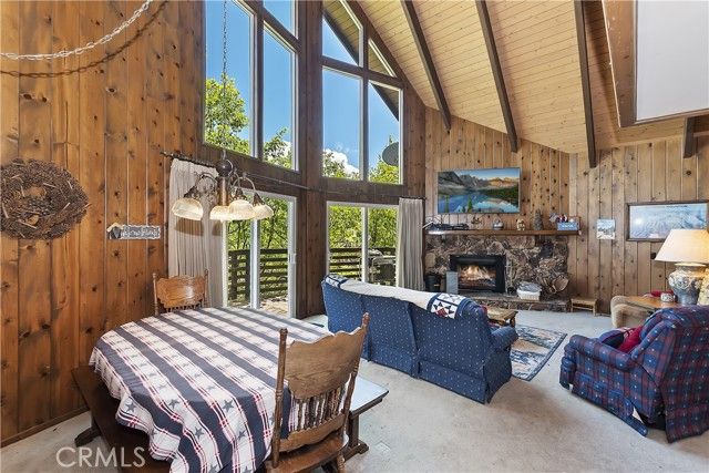 1096 Nadelhorn Drive, Lake Arrowhead, CA 92352