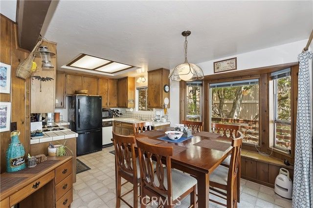 1096 Nadelhorn Drive, Lake Arrowhead, CA 92352