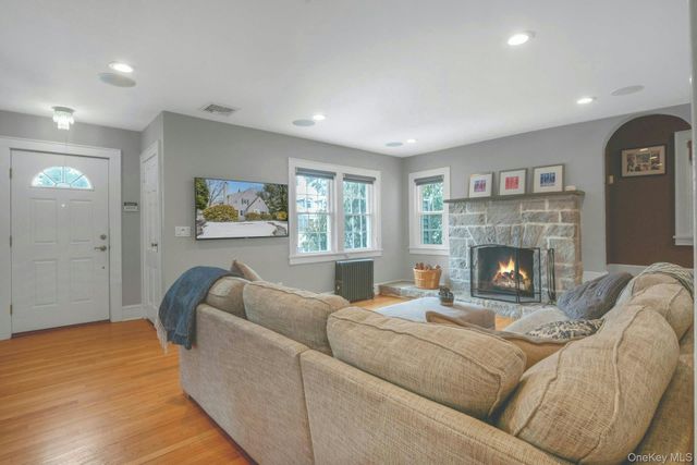 25 Maple Road, Briarcliff Manor, NY 10510