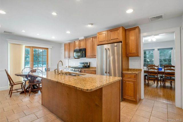 25 Maple Road, Briarcliff Manor, NY 10510