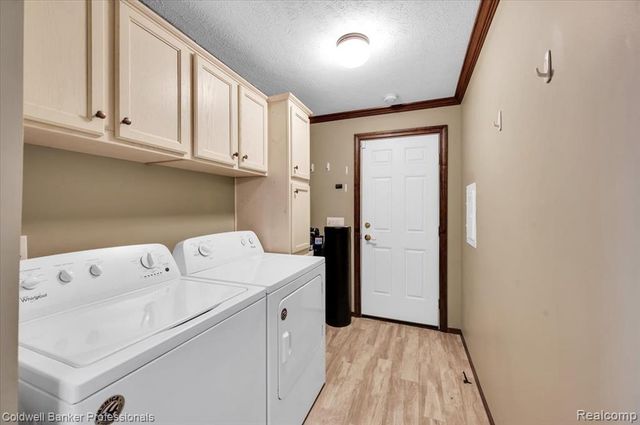 289 Pompano Court, Lapeer, MI 48446