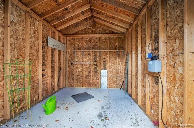 289 Pompano Court, Lapeer, MI 48446