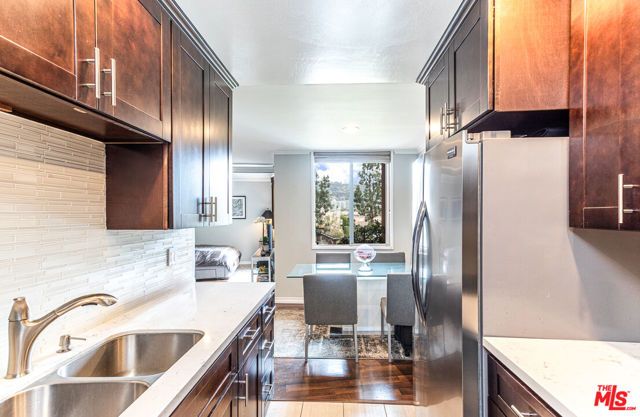 100 S Doheny Drive 516, Los Angeles, CA 90048