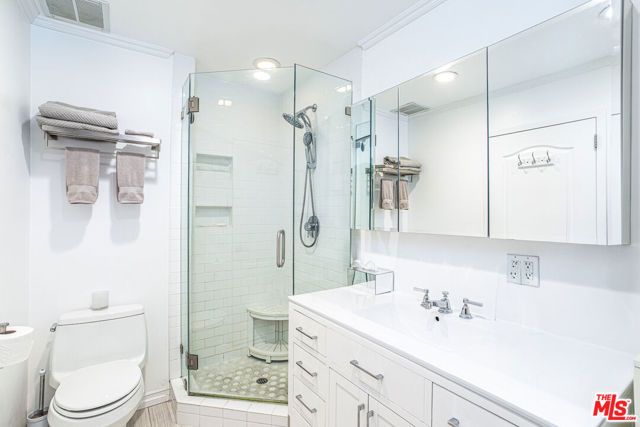 100 S Doheny Drive 516, Los Angeles, CA 90048