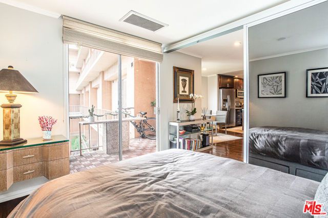 100 S Doheny Drive 516, Los Angeles, CA 90048