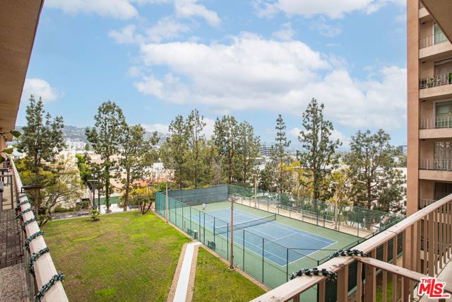 100 S Doheny Drive 516, Los Angeles, CA 90048