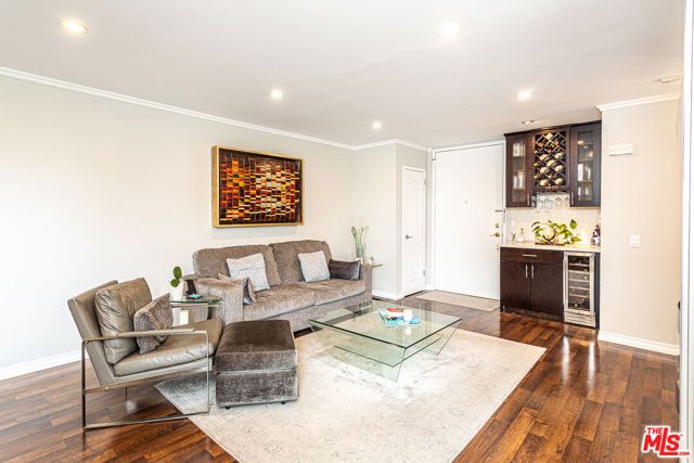 100 S Doheny Drive 516, Los Angeles, CA 90048