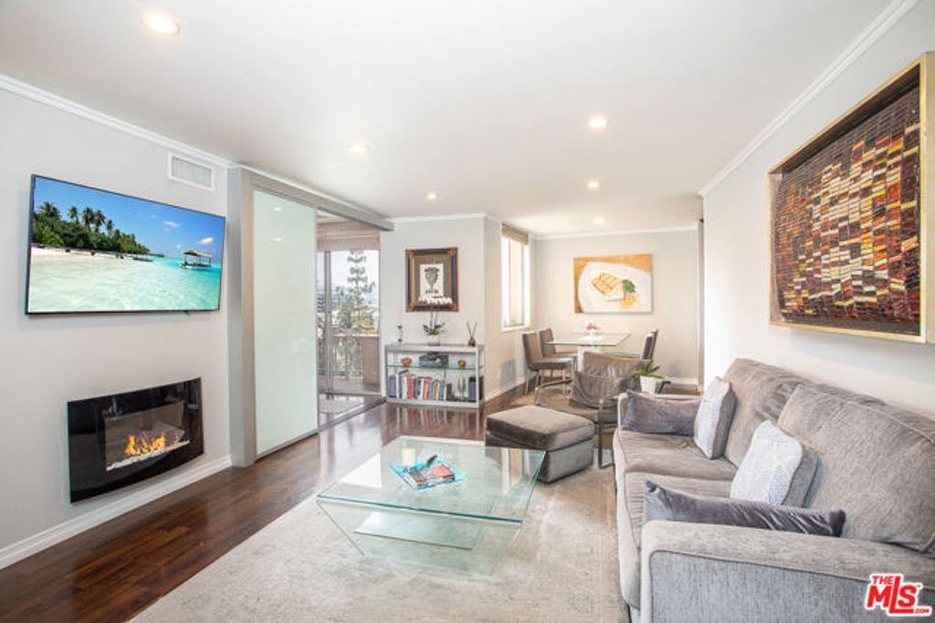 100 S Doheny Drive 516, Los Angeles, CA 90048