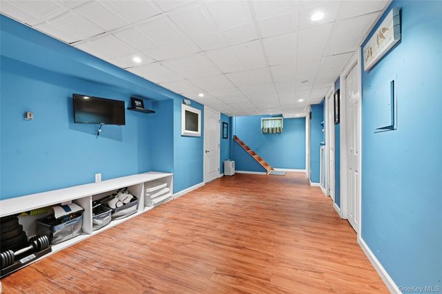 91 Rockaway Avenue, Rockville Centre, NY 11570