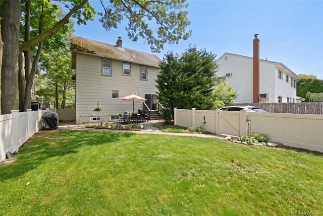91 Rockaway Avenue, Rockville Centre, NY 11570