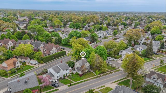 91 Rockaway Avenue, Rockville Centre, NY 11570