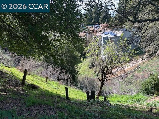 6201 Skyline Blvd, Oakland, CA 94611