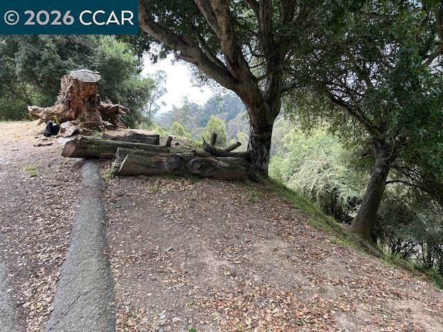 6201 Skyline Blvd, Oakland, CA 94611