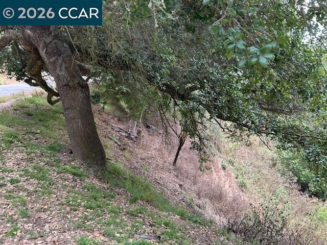 6201 Skyline Blvd, Oakland, CA 94611