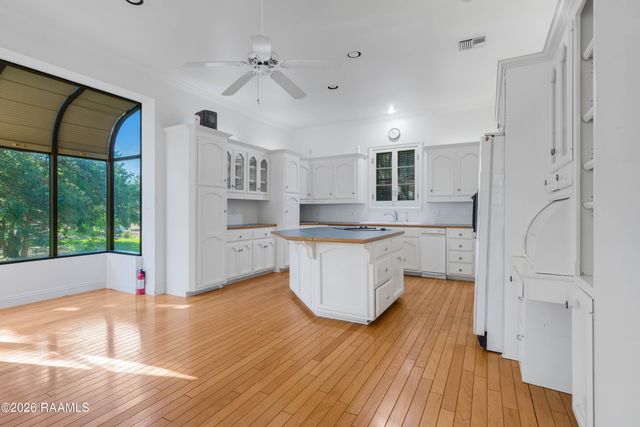 521 E Main Street, New Iberia, LA 70560
