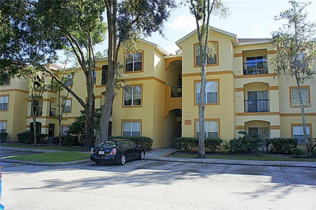 5618 PINNACLE HEIGHTS CIRCLE 206, Tampa, FL 33624