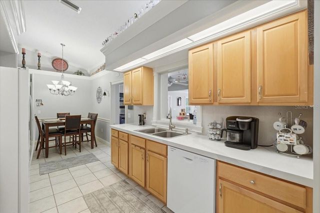 173 WHITE CLIFF BOULEVARD, Auburndale, FL 33823