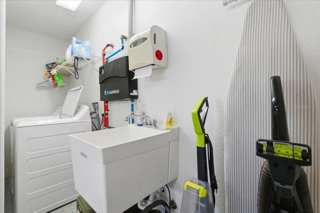 173 WHITE CLIFF BOULEVARD, Auburndale, FL 33823