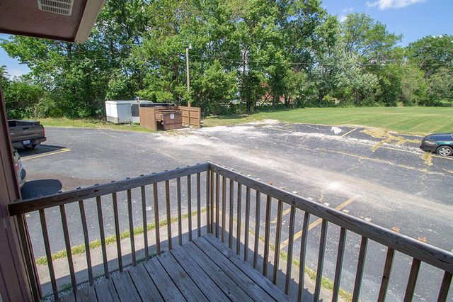 212 WHEATON CT, Columbia, MO 65203