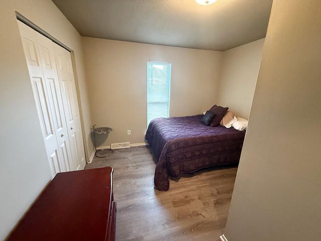 212 WHEATON CT, Columbia, MO 65203